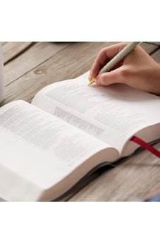 Image of NKJV, Journal Reference Edition Bible, Verse Art Cover Collection, Leathersoft, Gray, Red Letter, Comfort Print: Let Scripture Explain Scripture. Reflect on What You Learn.