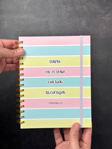Image of Libreta de Anillas con Elásico Confía en el Señor