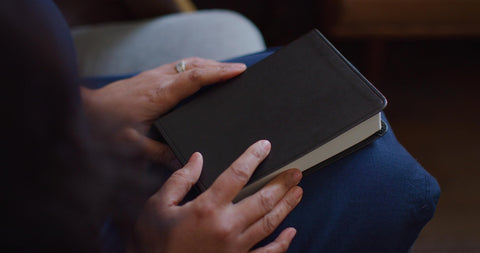 Image of ESV VALUE LARGE PRINT COMPACT BIBLE (TRUTONE, BLACK)