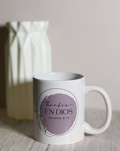 Image of Taza Minimalista: Confía en Dios