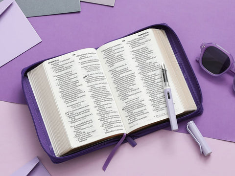 Image of BIBLIA RVR 1960 COMPACTA LILA HOJAS PRIMAVERA SIMIL PIEL CON CIERRE