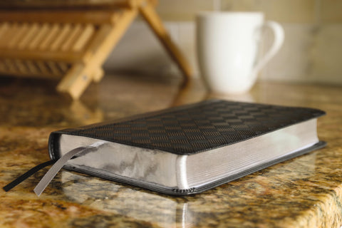 Image of NIV, Thinline Bible, Compact, Leathersoft, Black/Gray, Red Letter, Comfort Print