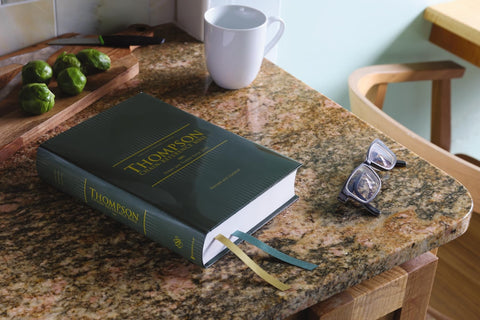 Image of ESV, Thompson Chain-Reference Bible, Hardcover, Green, Red Letter