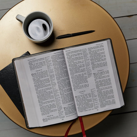 Image of KJV Holy Bible: Giant Print with 53,000 Cross References, Black Bonded Leather, Red Letter, Comfort Print: King James Version