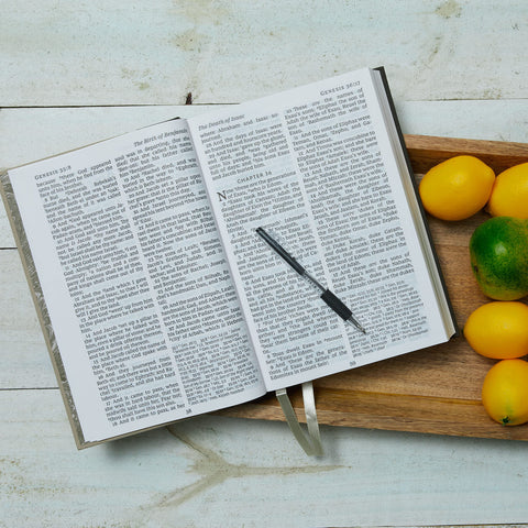 Image of KJV HOLY BIBLE: SUPER GIANT PRINT WITH 43,000 CROSS REFERENCES, BURGUNDY LEATHER-LOOK, RED LETTER, COMFORT PRINT: KING JAMES VERSION