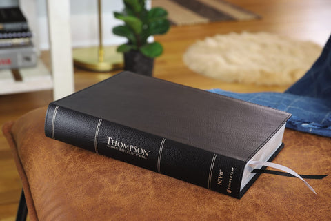 Image of NASB The Grace and Truth Study Bible (Trustworthy and Practical Insights) Leathersoft Navy Red Letter 1995 Text Comfort Print