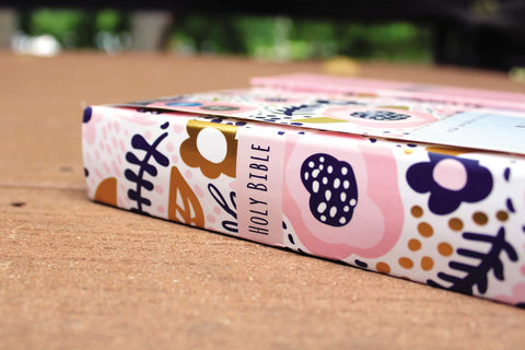 Image of NIV, JOURNAL THE WORD BIBLE FOR GIRLS, DOUBLE-COLUMN, HARDCOVER, PINK, MAGNETIC CLOSURE, RED LETTER, COMFORT PRINT: REFLECT, TAKE NOTES, OR CREATE ART NEXT TO YOUR FAVORITE VERSES