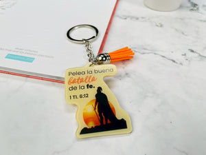 Llavero Acrílico con Tassel. Pelea la Buena Batalla