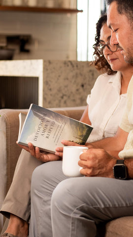 Image of Devocional amor y respeto: 52 semanas para experimentar el amor y el respeto en tu matrimonio (Spanish Edition)