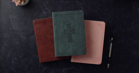 Image of ESV VALUE LARGE PRINT COMPACT BIBLE (TRUTONE, QUIET FOREST, CELTIC CROSS DESIGN)