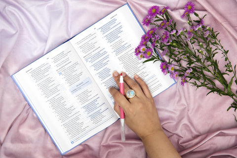 Image of Biblia RVR 1960 del Pescador  Mujer Virtuosa Multicolor Tapa Dura