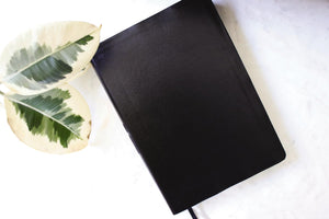 NIV, Quest Study Bible, Large Print, Bonded Leather, Black, Comfort Print: The Only Q and A Study Bible