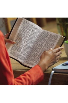 Image of KJV Holy Bible, Personal Size Giant Print Reference Bible, Deluxe Burgundy Leathersoft, 43,000 Cross References, Red Letter, Comfort Print: King James Version