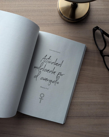 Image of La Feminidad Moldeada por el Evangelio