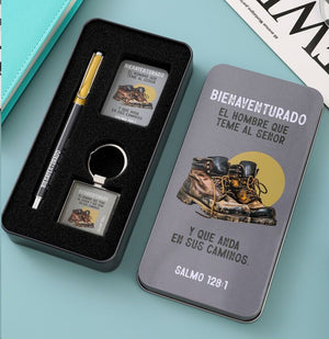 Pack Bolígrafo Llavero y Tarjeta en Caja Metálica Bienaventurado el Hombre