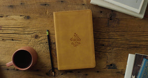 ESV PREMIUM GIFT BIBLE (TRUTONE, NUBUCK CARAMEL, WILDFLOWER DESIGN)