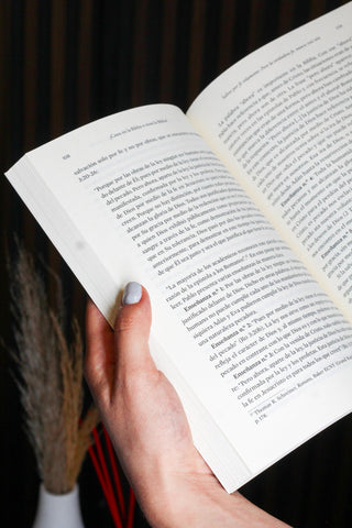 Image of CREES LA BIBLIA O VIVES LA BIBLIA?