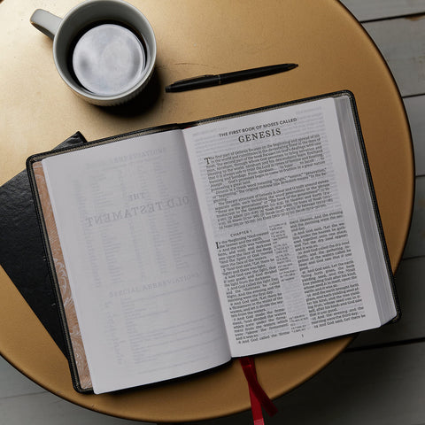 Image of KJV Holy Bible: Giant Print with 53,000 Cross References, Black Bonded Leather, Red Letter, Comfort Print: King James Version