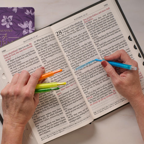 Image of Pack de 4 Marcaderos Retráctiles de Biblia