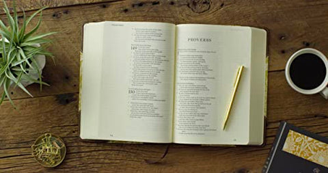 Image of ESV LARGE PRINT SINGLE COLUMN JOURNALING BIBLE (CLOTH OVER BOARD, ANTIQUE FLORAL DESIGN)