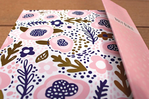 Image of NIV, JOURNAL THE WORD BIBLE FOR GIRLS, DOUBLE-COLUMN, HARDCOVER, PINK, MAGNETIC CLOSURE, RED LETTER, COMFORT PRINT: REFLECT, TAKE NOTES, OR CREATE ART NEXT TO YOUR FAVORITE VERSES